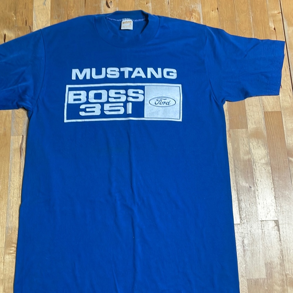 Vintage single stitch boss 351 tshirt